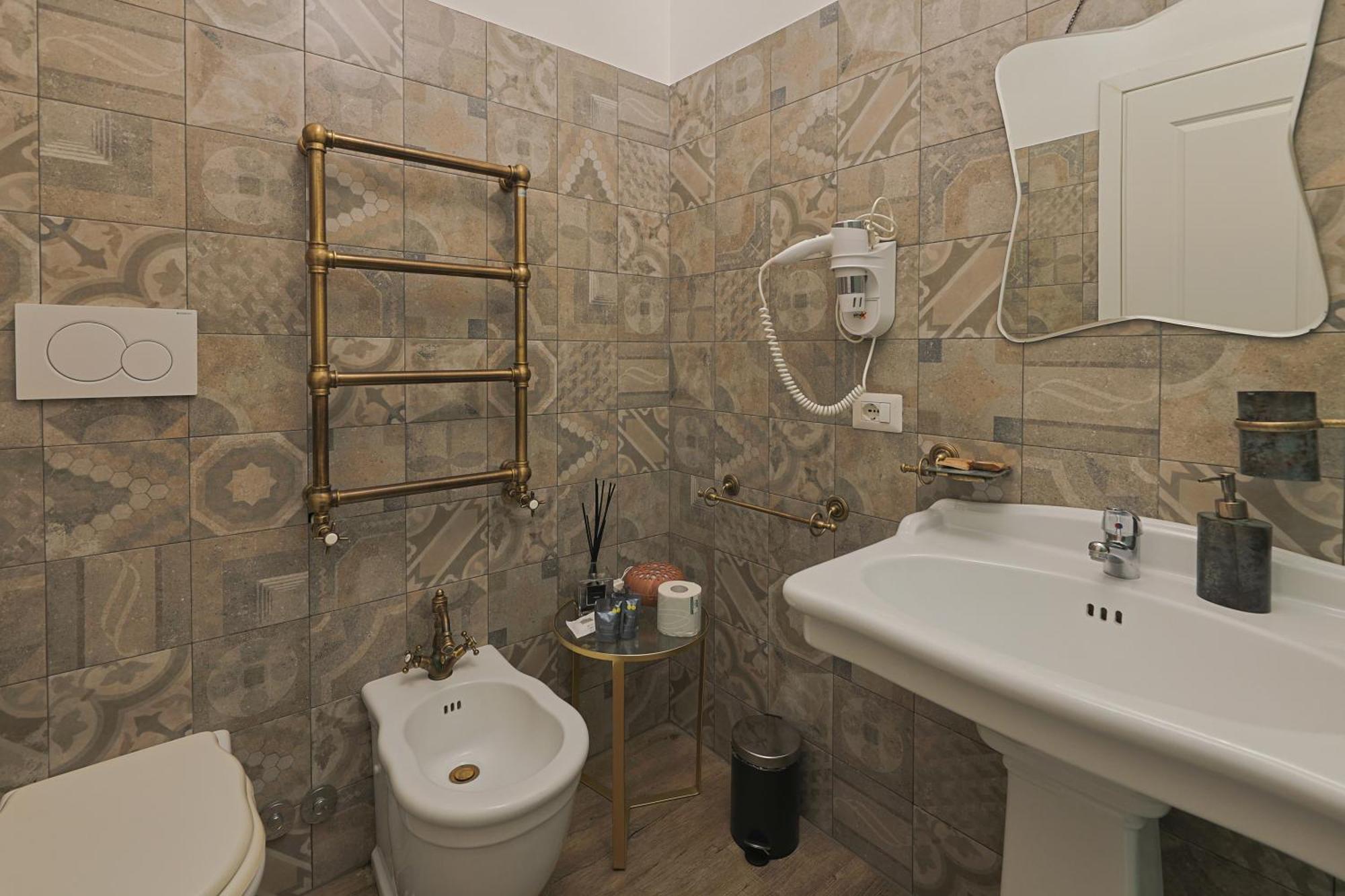 Art House Relais56 Luxury Rooms Nuova Gestione Рим Экстерьер фото