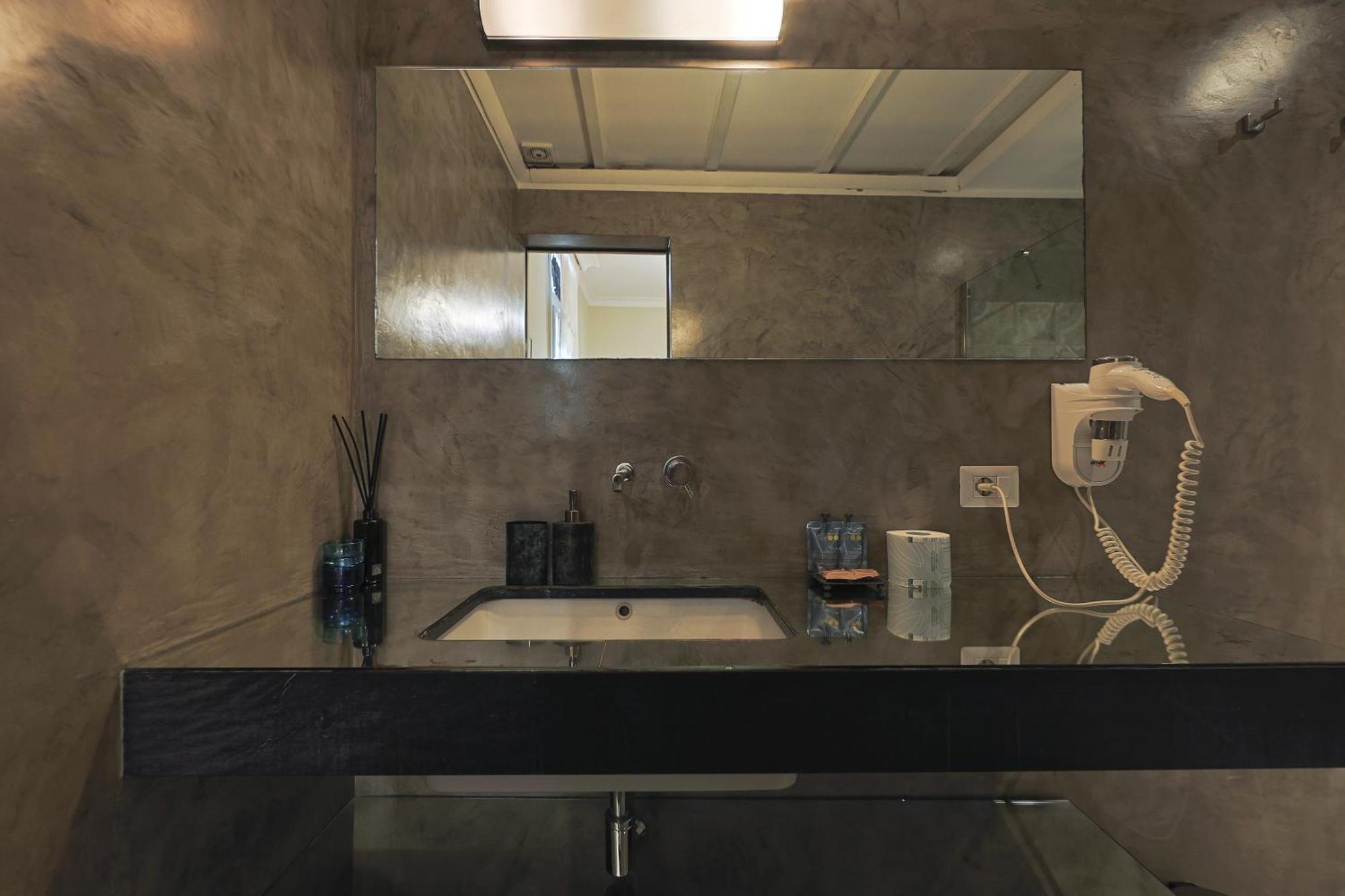 Art House Relais56 Luxury Rooms Nuova Gestione Рим Экстерьер фото